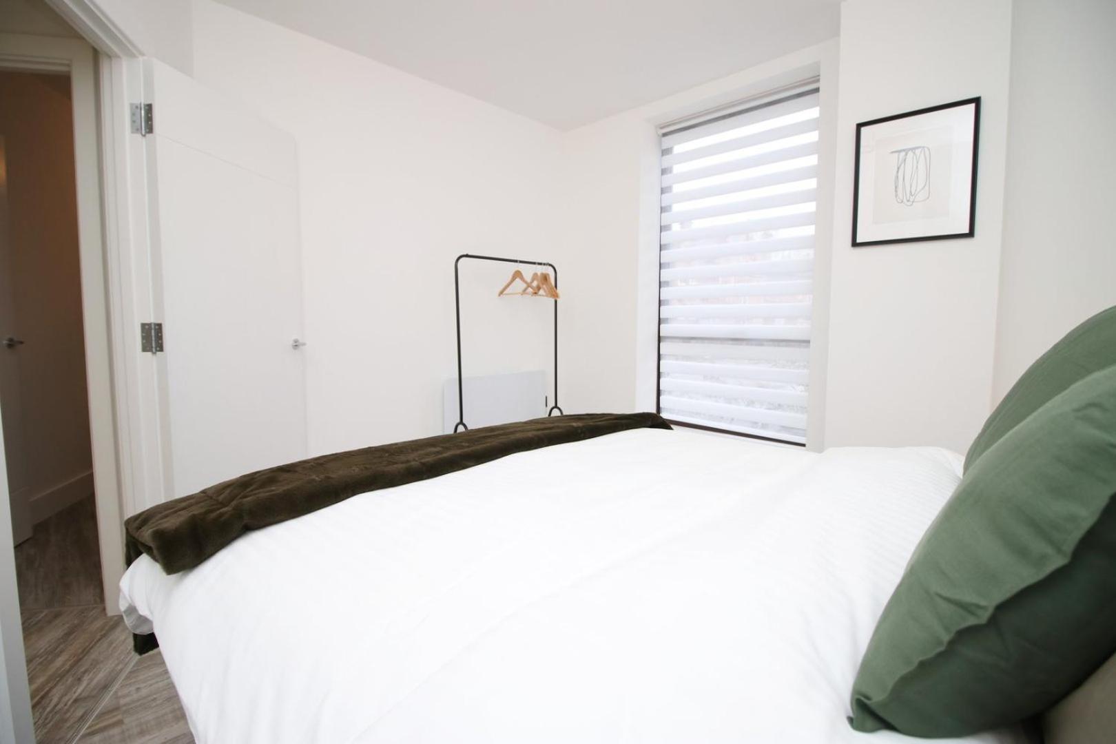 2 Bedroom With Free Parking Swindon Luaran gambar