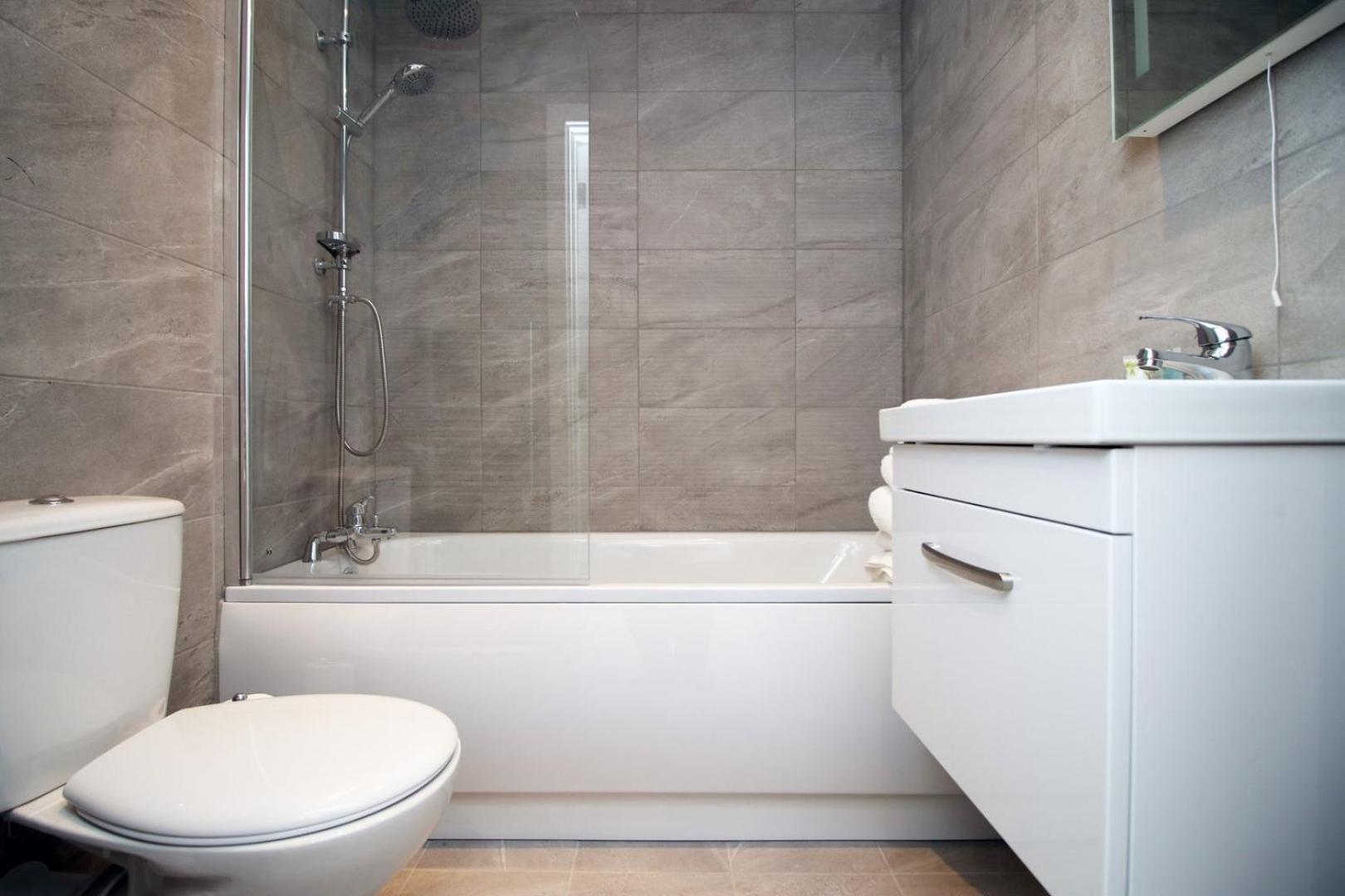 2 Bedroom With Free Parking Swindon Luaran gambar