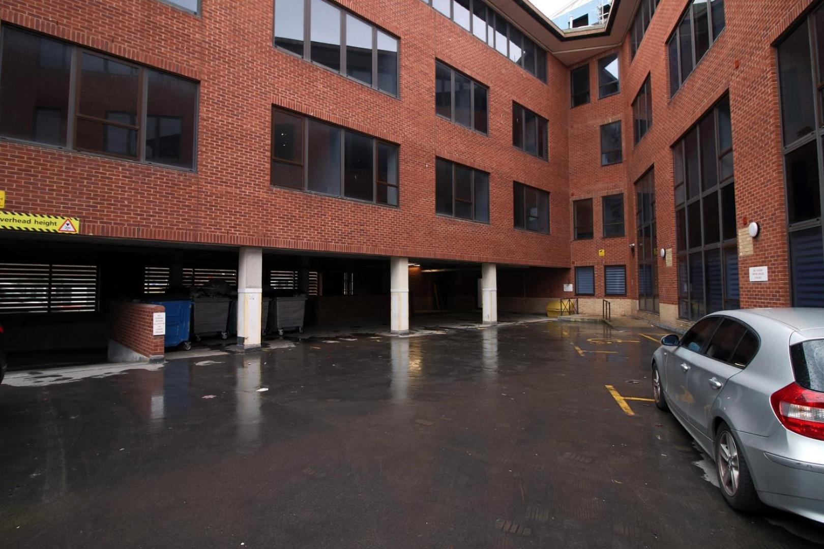 2 Bedroom With Free Parking Swindon Luaran gambar