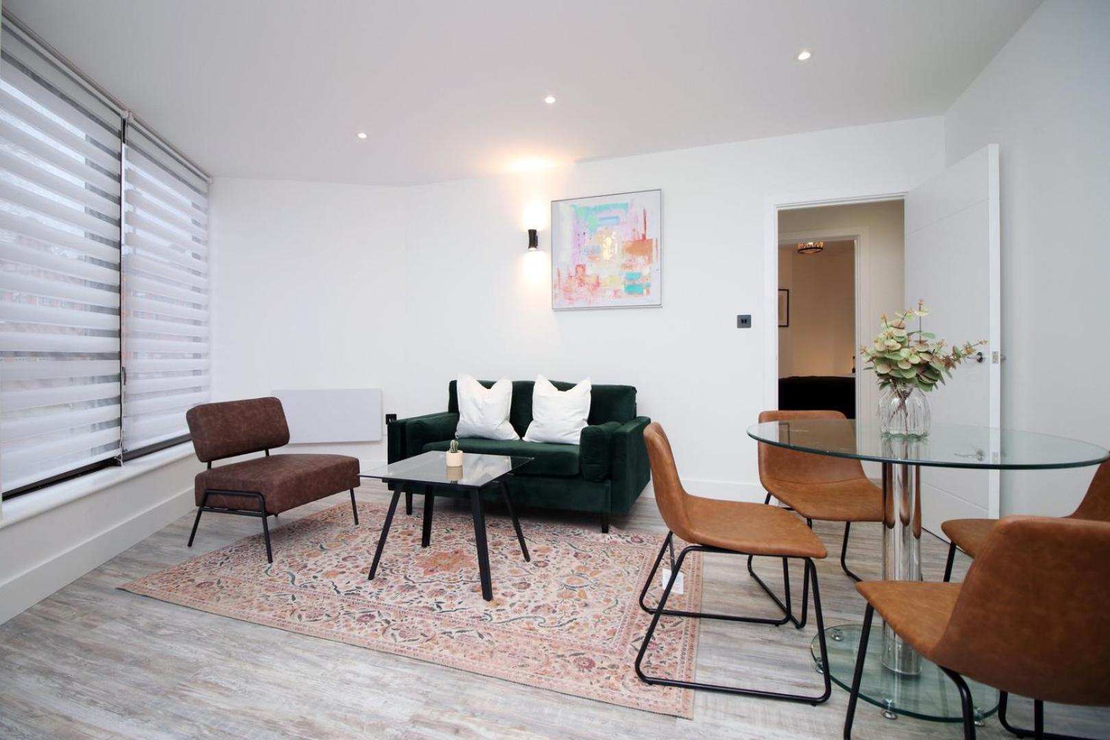 2 Bedroom With Free Parking Swindon Luaran gambar