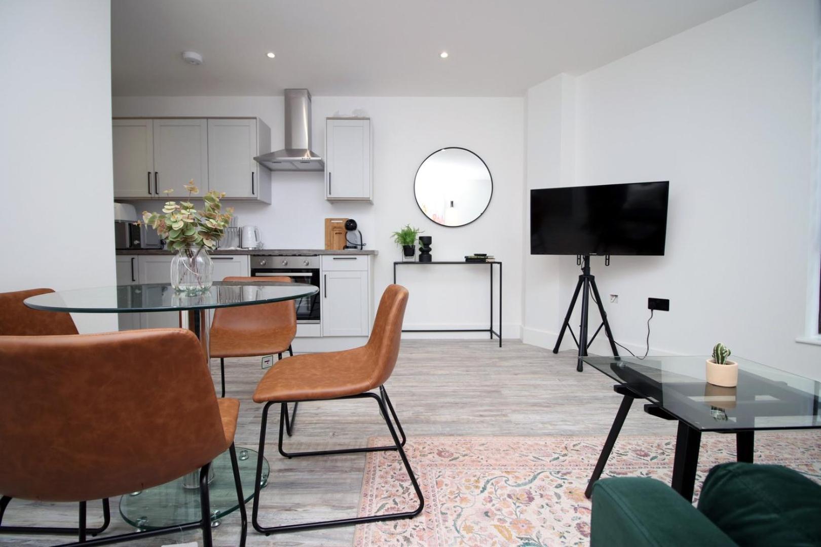 2 Bedroom With Free Parking Swindon Luaran gambar
